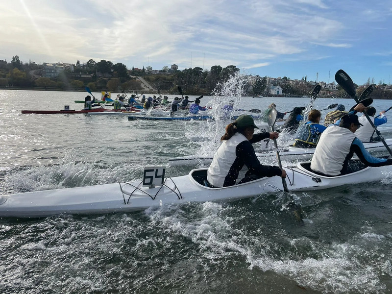 Más de 180 palistas participaron de la regata “Campeonato de invierno 2023” en Viedma