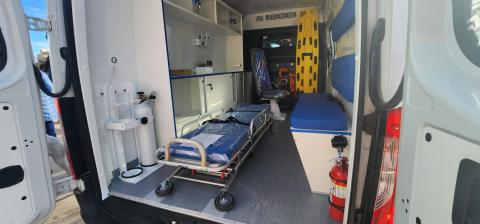 El Intendente Zara entregó una nueva ambulancia de alta complejidad al hospital de Villalonga