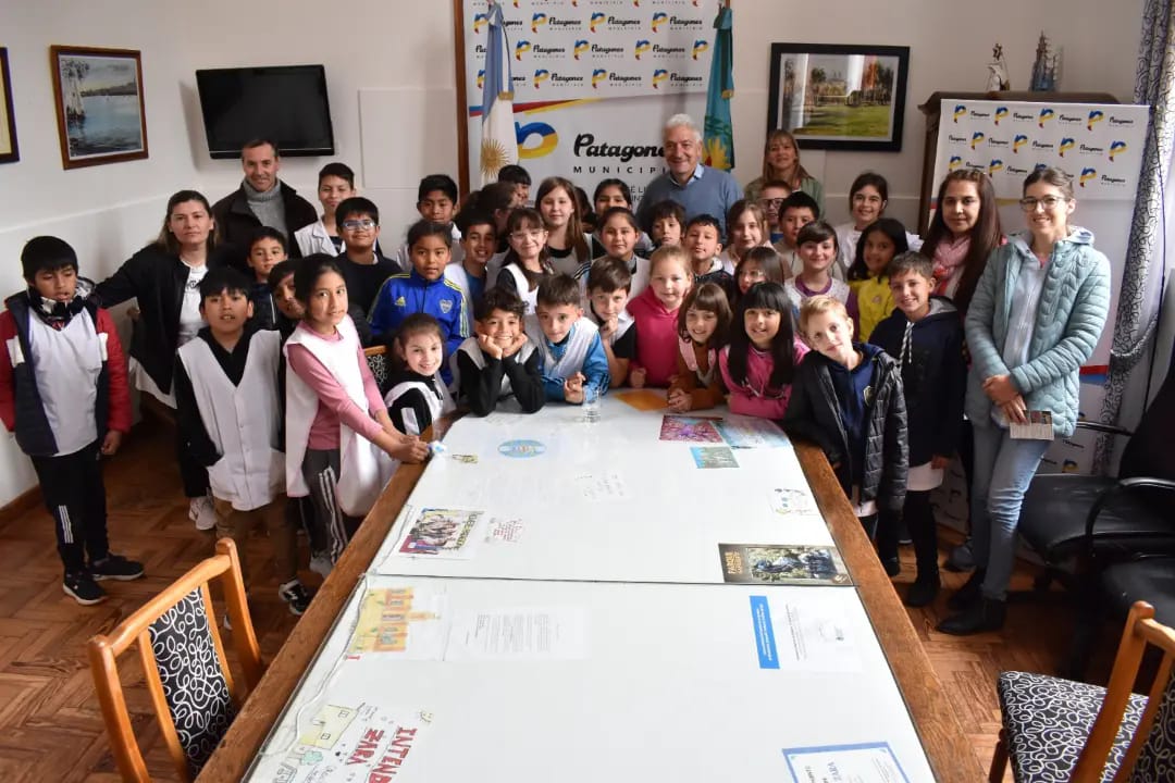 El Intendente Zara recibió a estudiantes de la Escuela Primaria N° 38, de Villalonga