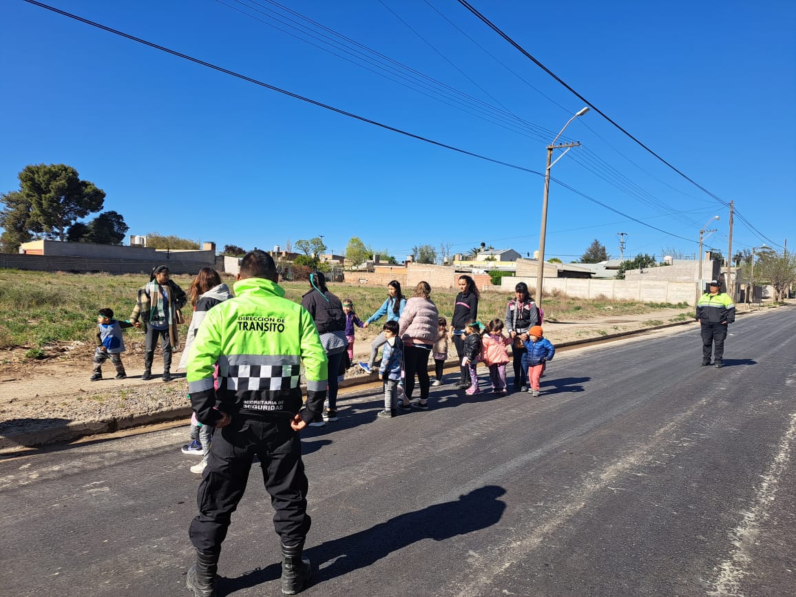 Tránsito acompaña a los más chicos a conocer un circuito vial