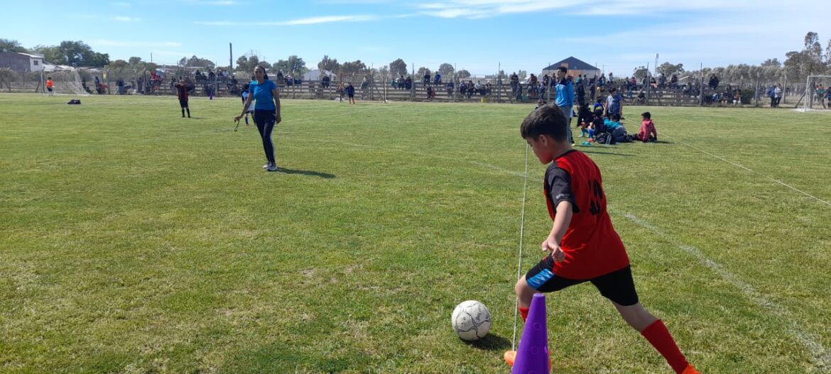 Volvió el fútbol infantil en el Polideportivo Municipa