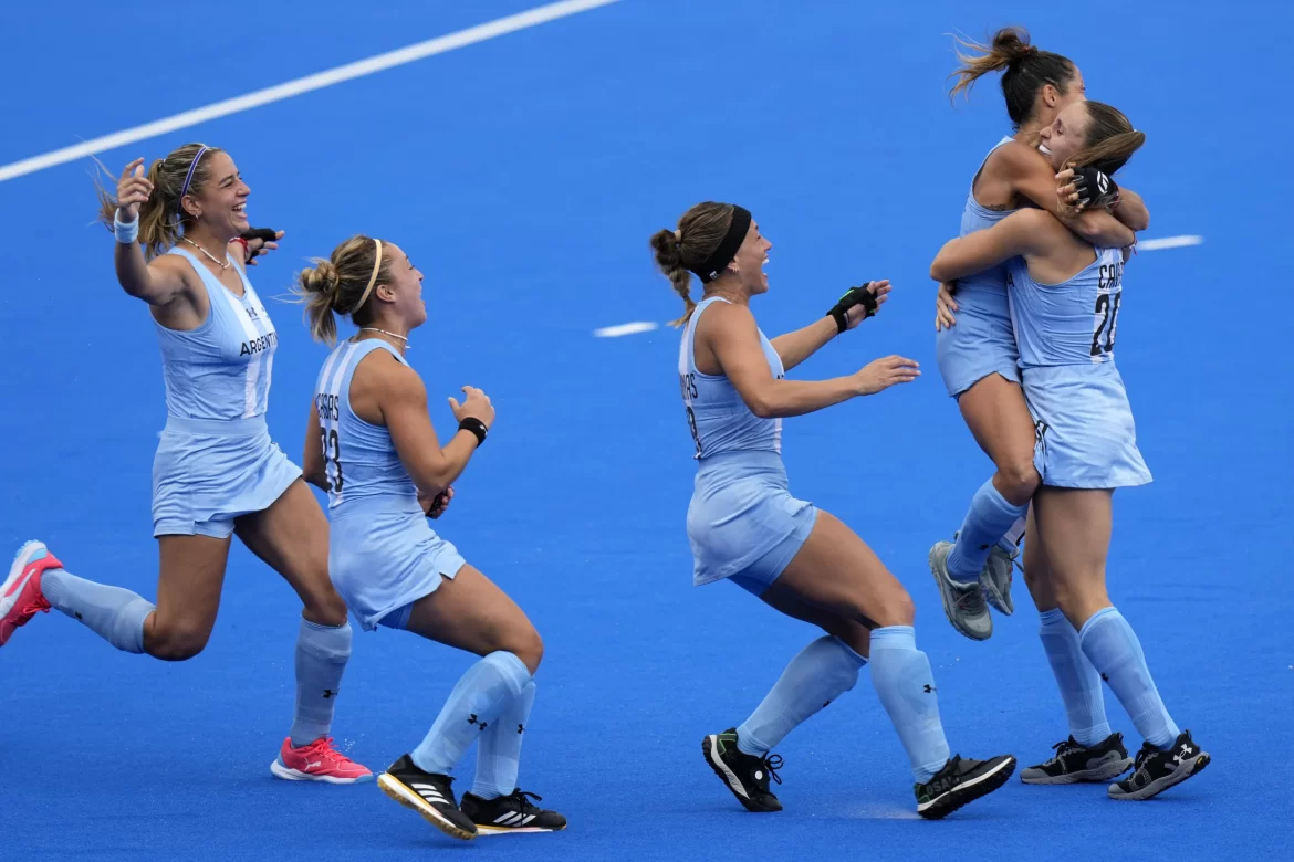 Las Leonas argentinas se suben al podio otra vez. Bronce tras vencer a Bélgica en París