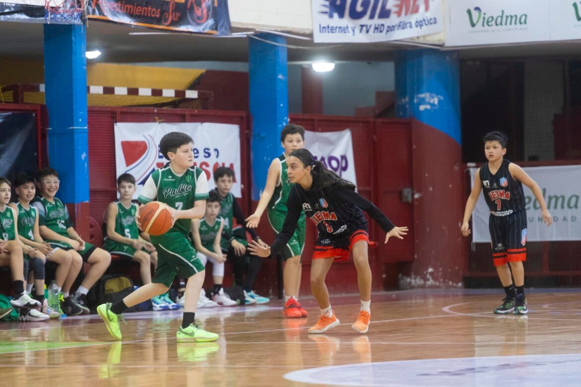 Acompañamos el Torneo de Básquet Federal Formativo U12 mixto en el gimnasio municipal Ángel Cayetano Aria