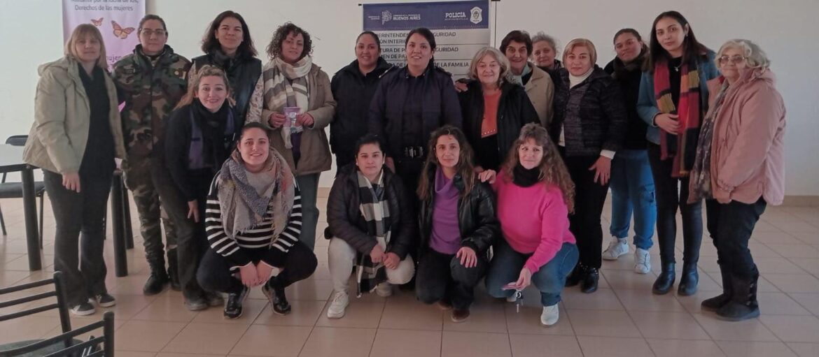 LA COMISARÍA DE LA MUJER AFIANZA SU LABOR PREVENTIVA EN EL DISTRITO