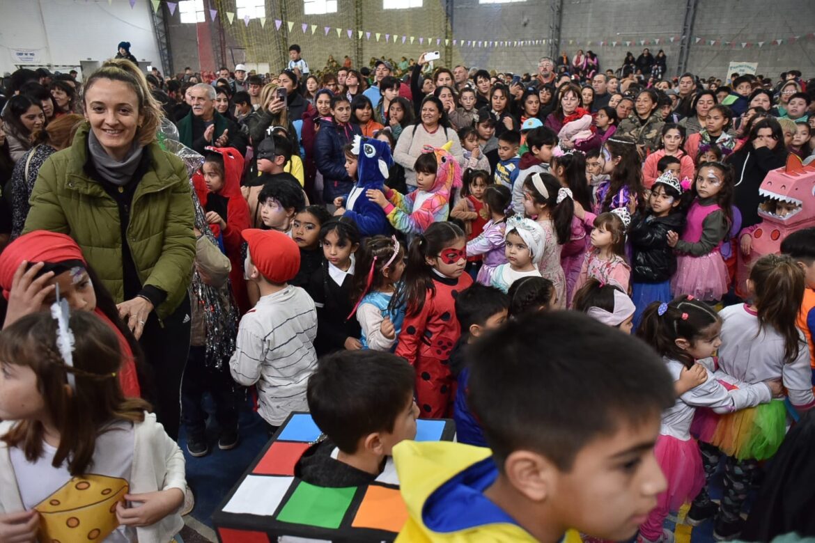 CIENTOS DE FAMILIAS FESTEJARON EL DIA DE LAS INFANCIAS CON MÚSICA, JUEGOS Y… MUCHAS SORPRESAS!!!