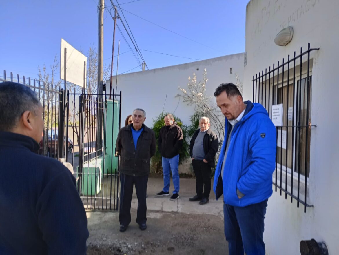 EL INTENDENTE MARINO VISITÓ LOS CAPS DE LOS BARRIOS EL PROGRESO, VILLA DEL CARMEN Y SUPERVISÓ OBRAS EN EL HOSPITAL ECAY