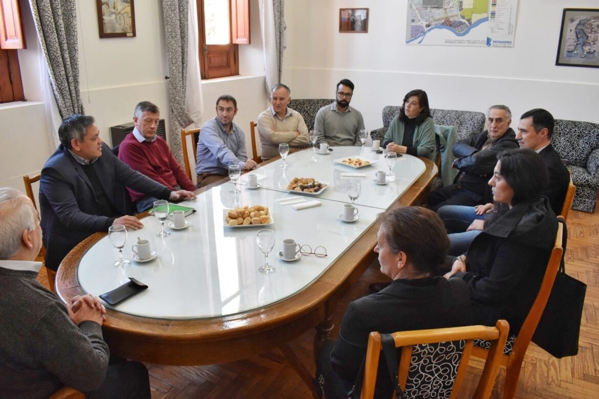 DÍA DEL ABOGADO: EL INTENDENTE MARINO AGRADECIÓ LA LABOR DE LOS  PROFESIONALES DE LA MUNICIPALIDAD