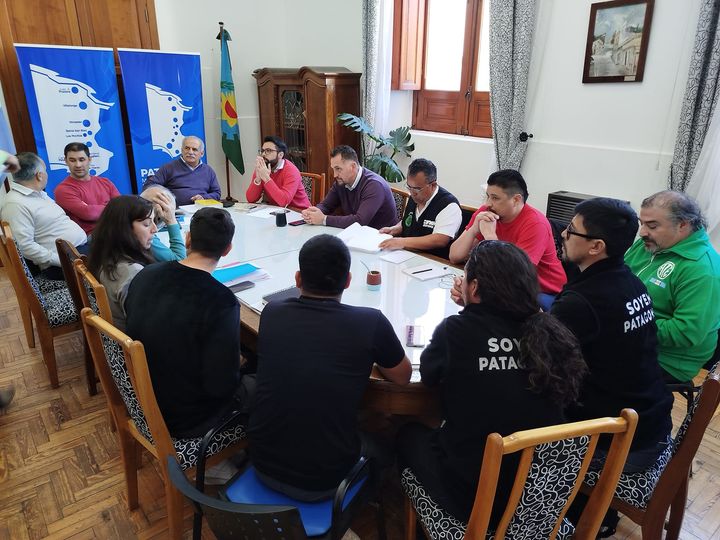 Se llevó a cabo el segundo encuentro de la mesa paritaria entre el Ejecutivo y los gremios municipales.