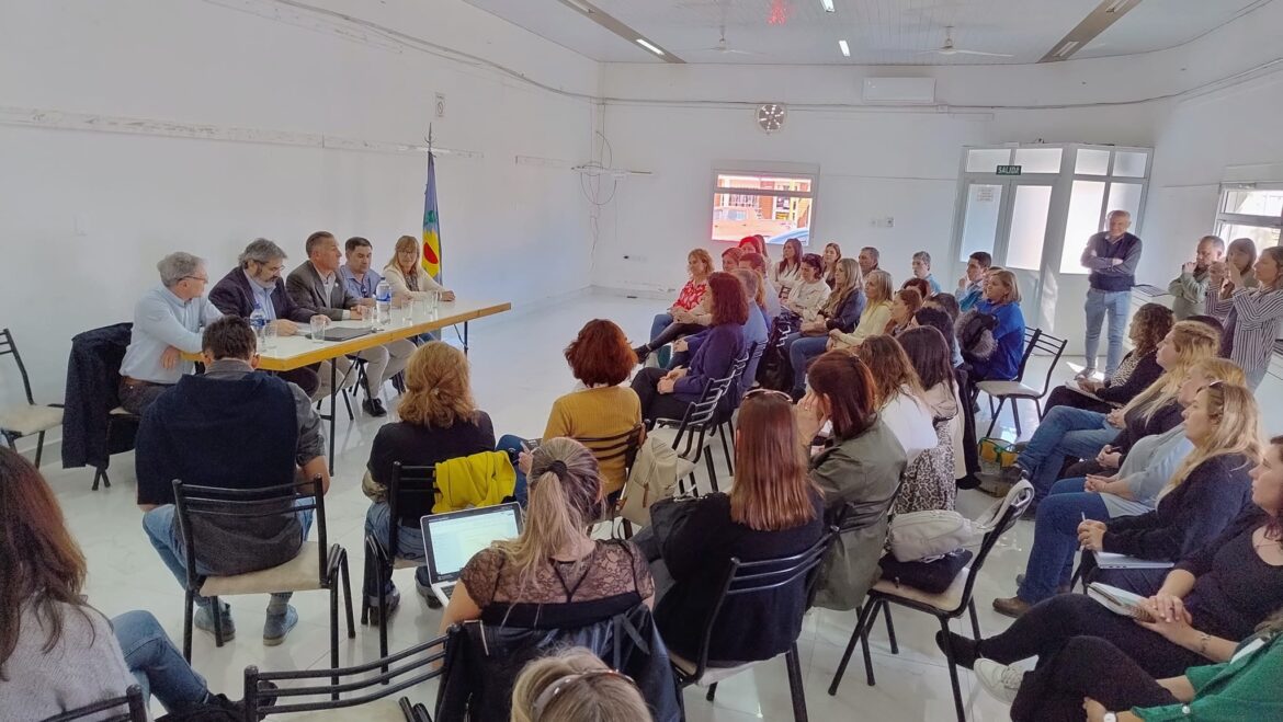 JORNADA DE TRABAJO CON INSPECTORES Y DIRECTORES EN EL MARCO DEL NUEVO RÉGIMEN ACADÉMICO DE NIVEL SECUNDARIO