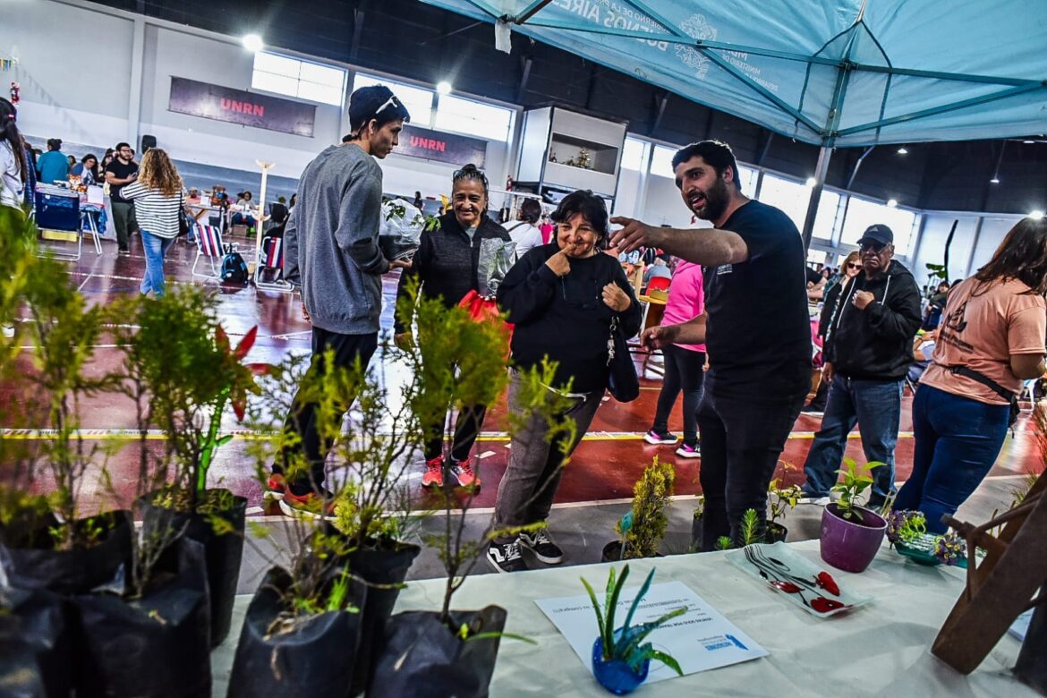 EL VIVERO MUNICIPAL DE PATAGONES PRESENTE EN LA EXPO FERIA DE LA UNRN