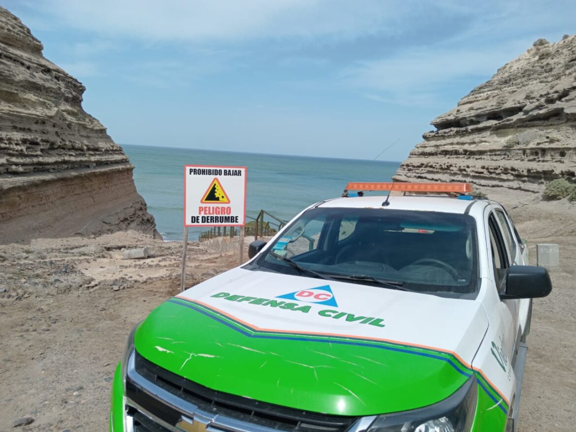 DERRUMBES: ESTÁ PROHIBIDO BAJAR A LA PLAYA DEL ESPIGÓN