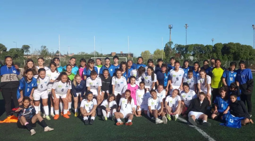 Aec Femenino Viedma está en Viedma.