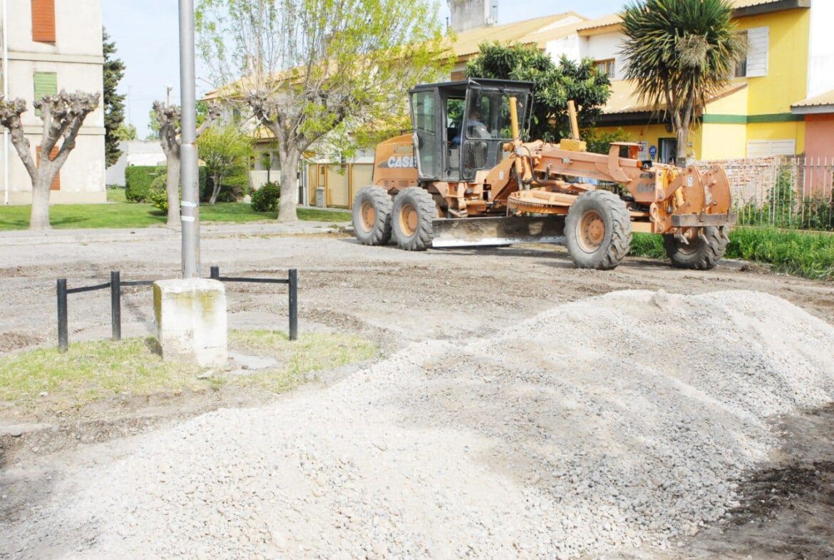 CONTINÚA EL PLAN DE REPASO DE CALLES EN VIEDMA