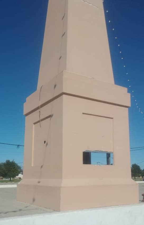 RÉPLICA DEL CERRO DE LA CABALLADA RESTAURADA TRAS VANDALISMO