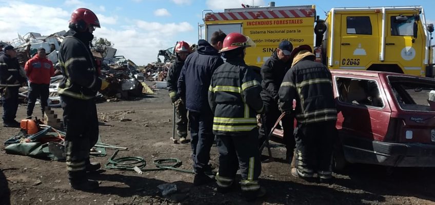 Bomberos Capacitaron a Estudiantes de Segundo Año de la Escuela de Oficiales