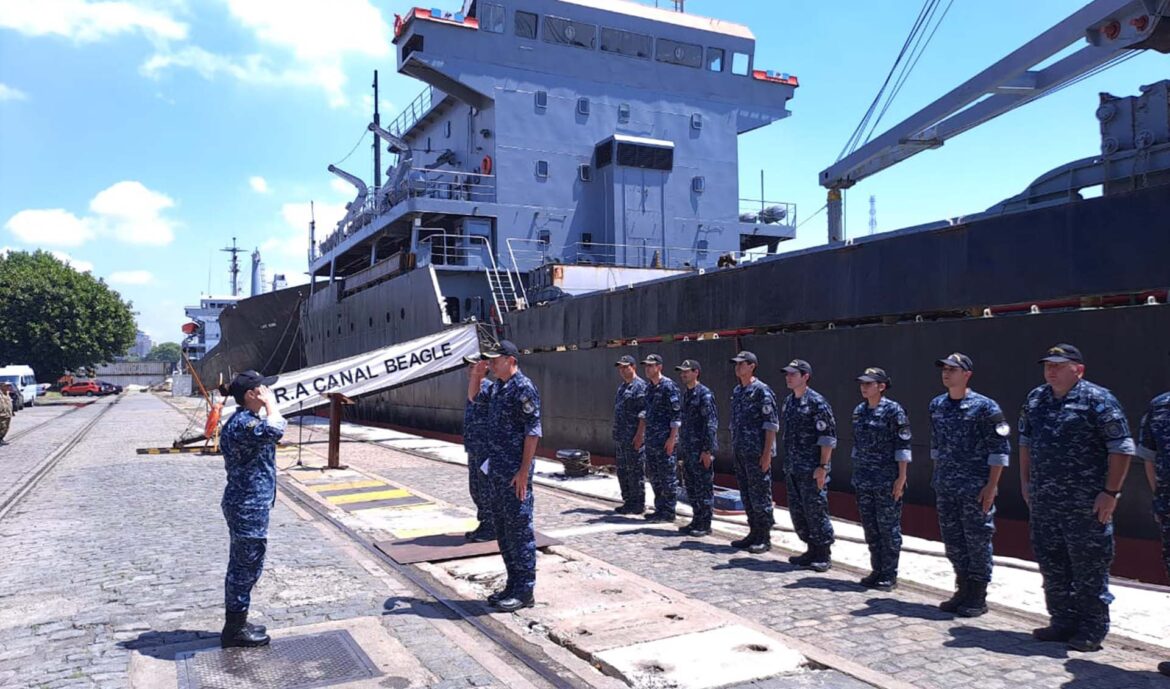 Transporte clase Costa Sur ARA «Canal Beagle»