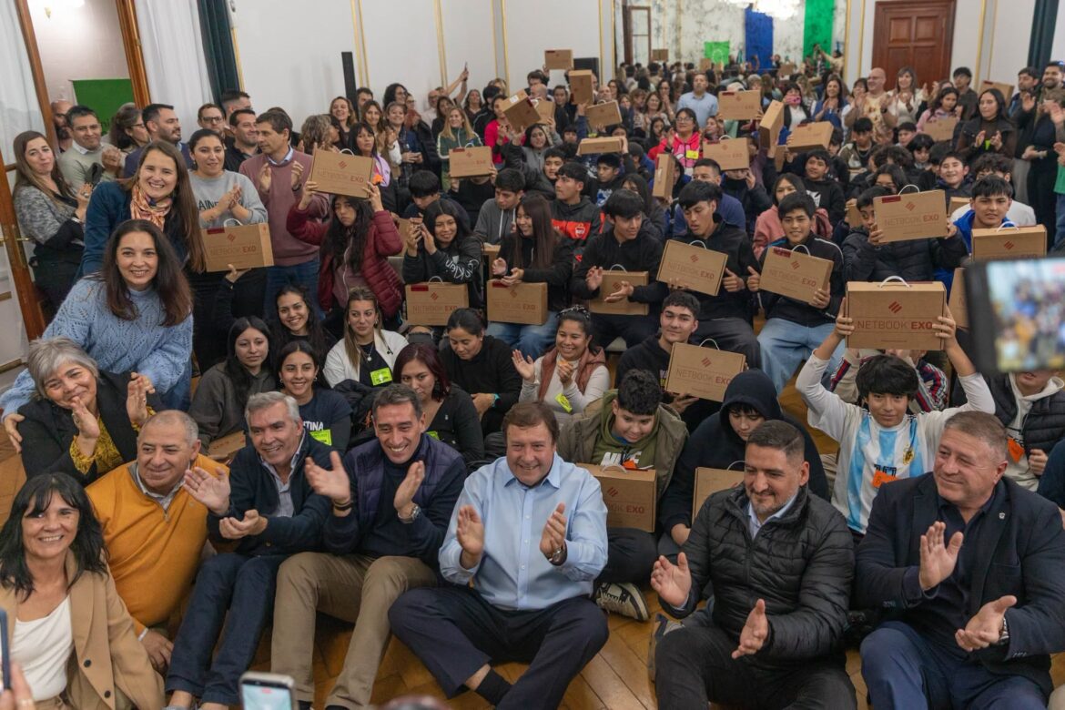 BONO VMOS: 146 COMPUTADORAS PARA ESTUDIANTES DE ESCUELAS RURALES